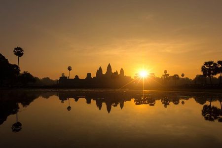 Vietnam & Cambodia in 16 Days: Halong Bay, Angkor Wat & more