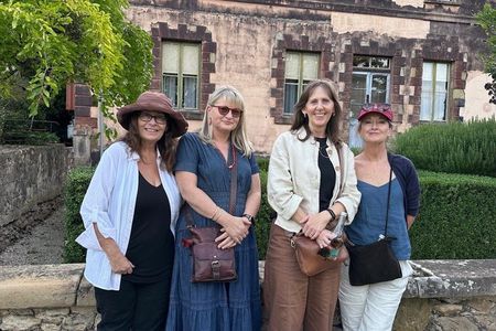 Cammino di Hepburn (Hepburn Walking Tour) at 5pm each Friday