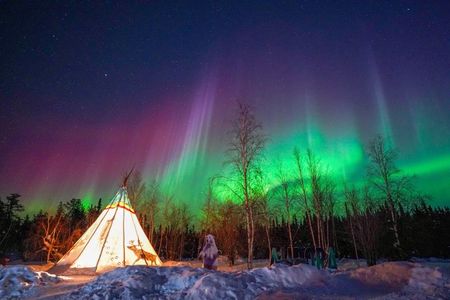 4D3N Aurora Package (Chateau/Explorer Stay)Taiwan Mandarin Guide