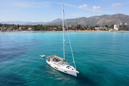 Sailboat excursion with snorkeling and lunch on board