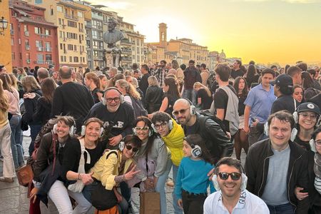 Florence: walking tour with Aperol spritz & Music