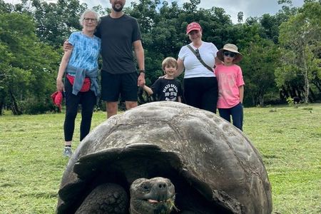 5 Days Tour to Explore Santa Cruz ,Isabela and Santa Fe Galapagos