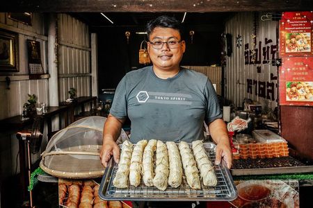 Pattaya Bites Food Tour with 14+ Tastings