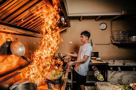 Pattaya Plates Food Tour with 14+ Tastings