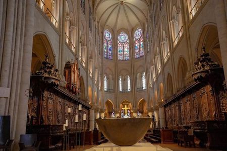 Notre Dame Cathedral Full Interior Tour with a Certified Guide