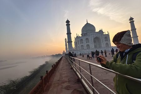 Private Taj Mahal Sunrise Tour with Entry Tickets