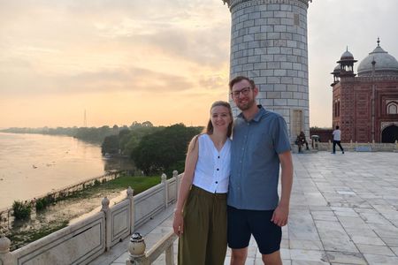 Taj Mahal Sunrise Tour with Entry Tickets