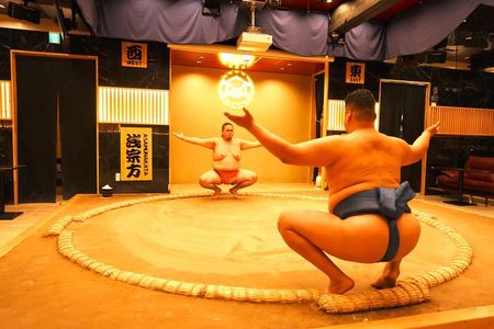 Tokyo Luxury Sumo Experience with Deluxe Japanese Cuisine