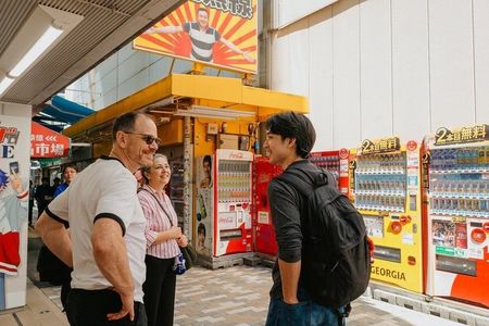 Tokyo: Vending Machine Adventure Walking Tour