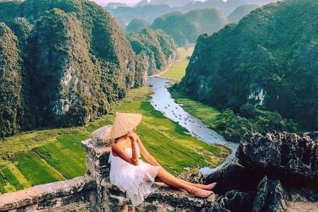 From Hanoi: Ninh Binh, Hoa Lu, Trang An & Mua Cave Deluxe 1 Day