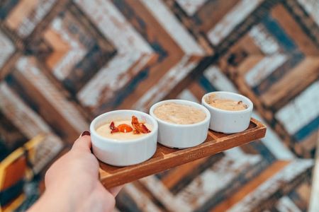 Secrets of Louisville: 3hr Food & History Walking Tour in NuLu