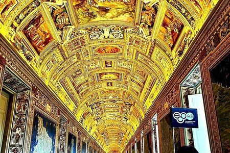 Skip the Line: Vatican Museums, Sistine Chapel & St. Peter Tour