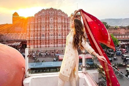 Jaipur Full-Day Guided Tour with Pickup and Drop-off