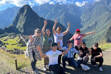 Machu Picchu All Inclusive Official Ticket, Train and Local Guide