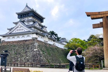 Kokura Castle and Garden Guided Tour in Kitakyushu
