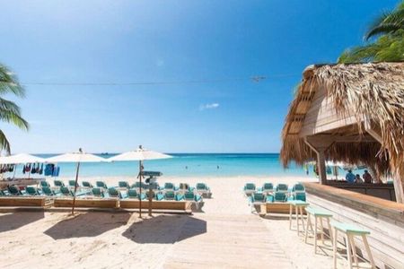 Roatán Excursion Luxury Beach Escape at San Simon Beach Club