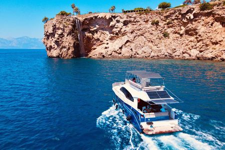 Half Day Private Yacht Trip in Antalya with Lunch Hotel Transfer