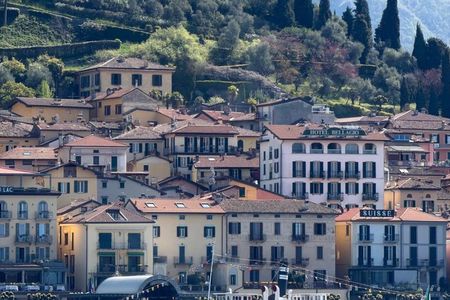 3h shared boat tour with disembarkation in Bellagio and back