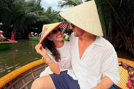 Explore Hoi An Ancient Town and Coconut Forest by Basket Boat