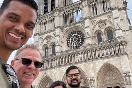 1st Day in Paris Discovery Private Tour: 'How-to' Orientation & Sightseeing Fun!