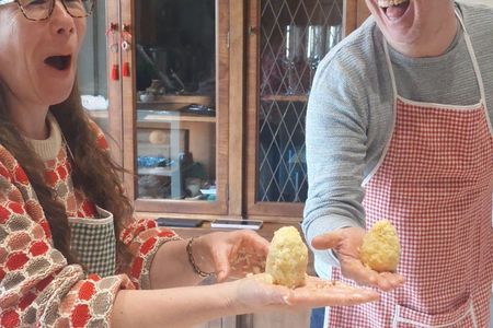 Catania: Sicilian Cooking Class with Wine and Appetizers
