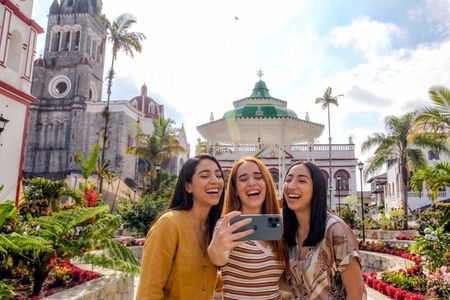 From Puebla: Cuetzalan & Yohualichan private tour all-Inclusive