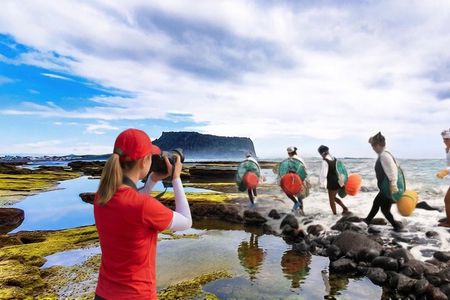 Jeju East Essentials – Seongsan Ilchulbong (UNESCO) & Haenyeo