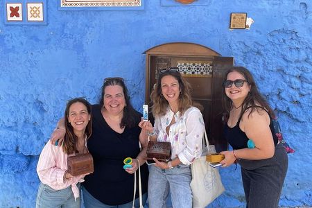 Guided treasure hunt in the medina of Chefchaouen