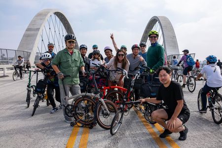 Los Angeles Guided Bike Tour: Explore LA Highlights on Two Wheels