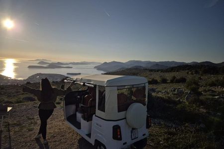 Private Tuk Tuk Tour with Hidden Views