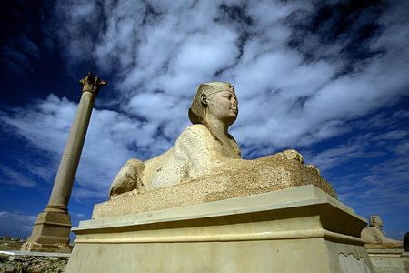 Alexandria Escape: Catacombs, Citadel & Corniche Views