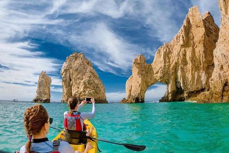Private Los Cabos Arch and Playa del Amor Tour by Glass Bottom Kayak
