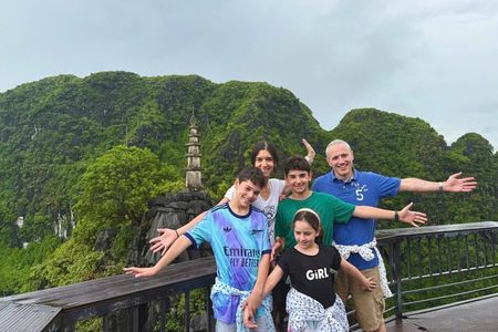 Ninh Binh Full Day Hoa Lu to Trang An Boat , Mua Cave and Cycling