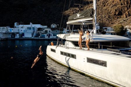 Half Day Premium Catamaran Cruise in Santorini including Oia
