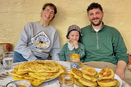 Make Msemen and Harcha Amlou and Tea with a Local Family in Rabat