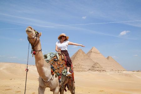 Full-Day Cairo Excursion: Pyramids, Sphinx, Museum & Lunch!
