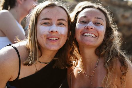 Ride Waves in Comfort: Premium Surf Experience