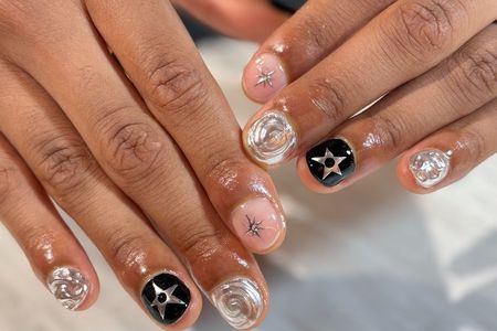 Hoi An Gel Nail Art with Local Beauty Expert