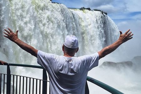 Brazilian Waterfalls Tour and Bird Park with Transfer