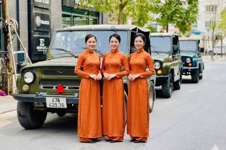Hanoi Jeep Food Tours Led By Women