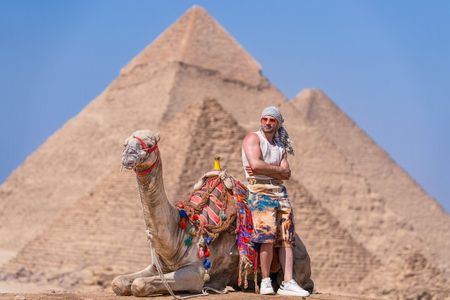 Pyramids of Giza tour with a professional photoshoot +(Editing)