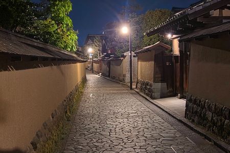 Kanazawa Night Tour Castle Samurai District and Optional Dinner