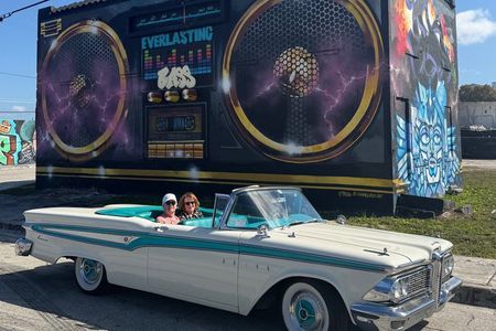 Classic Car Tour Miami Beach & Wynwood