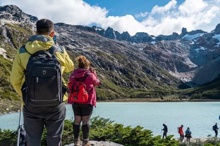 Trekking Emerald Lagoon
