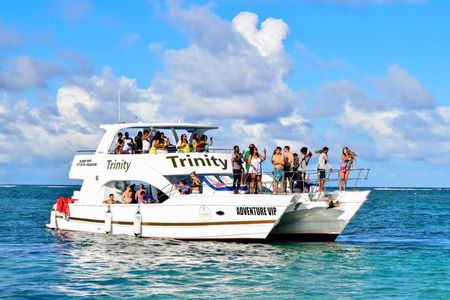 Hip Hop Party Boat Punta Cana with Open Bar & Snorkel for Adults