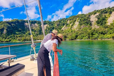 Major Tom -Sailing Day Cruise, with Snorkeling, Lunch & More!