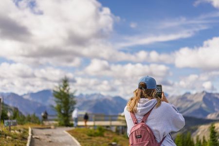 Banff Hiking Tour: Sunshine Meadow, Johnston Canyon, Gondola