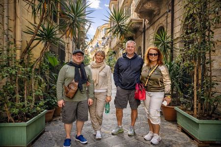 Syracuse Walking Tour: Explore Top Sights & Hidden Gems