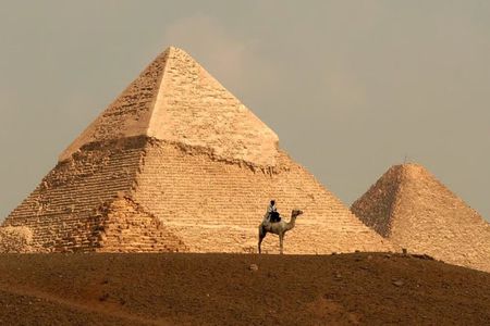 Classic Cairo: Pyramids & Egyptian Museum from Alexandria Port