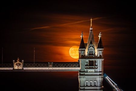 London: Private Night Photography Walking Tour